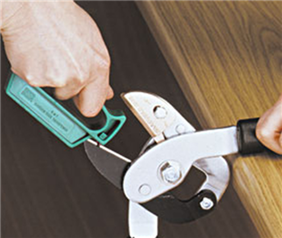 4-In-1 Garden Tool Sharpener — Atlas Preservation